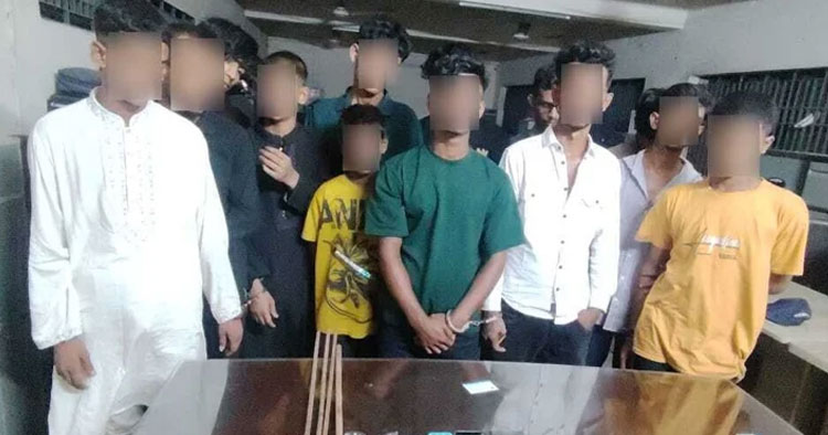 মোহাম্মদপুরে বিশেষ অভিযান, নারী-পুরুষ ও কিশোরসহ গ্রেপ্তার ১৩