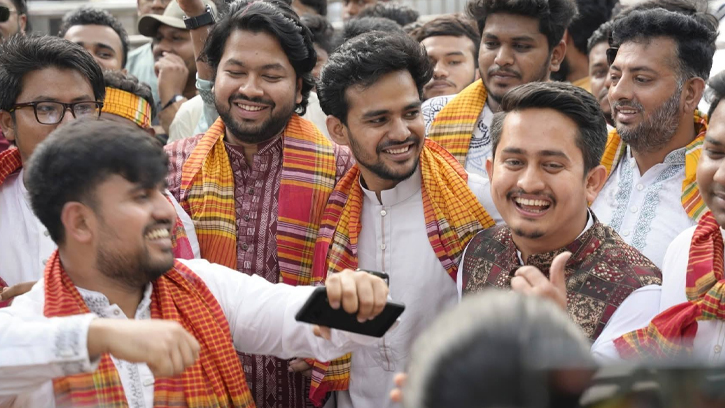 বৈশাখী উৎসবে নাচে মাতলেন এনসিপি নেতাকর্মীরা