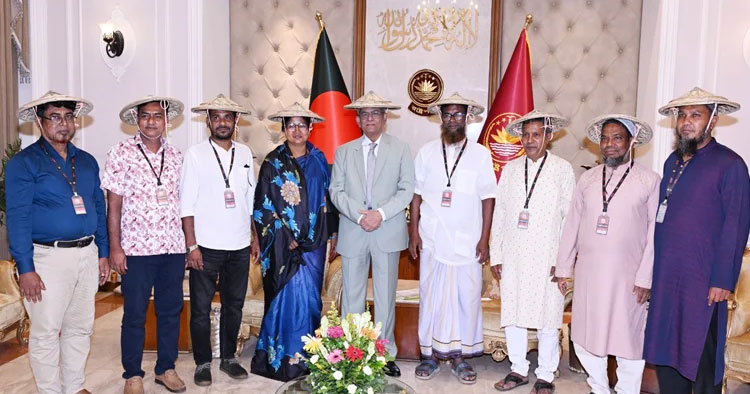 কৃষকদের স্বার্থে কেন্দ্রীয় সংগঠন গড়ার আহ্বান রাষ্ট্রপতির
