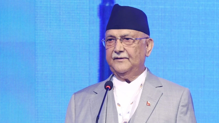 নেপালের প্রাক্তন প্রধানমন্ত্রী অলি প্রকাশ্যে, বিক্ষোভের হুঁশিয়ারি