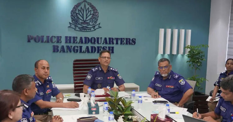 অপরাধীর কোনো দলীয় পরিচয় নেই, কঠোর ব্যবস্থা নিতে হবে: আইজিপি