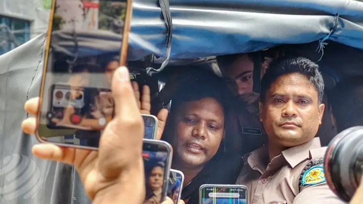 ধানমন্ডি ৩২ থেকে আওয়ামী লীগের সন্দেহভাজন কর্মী আটক