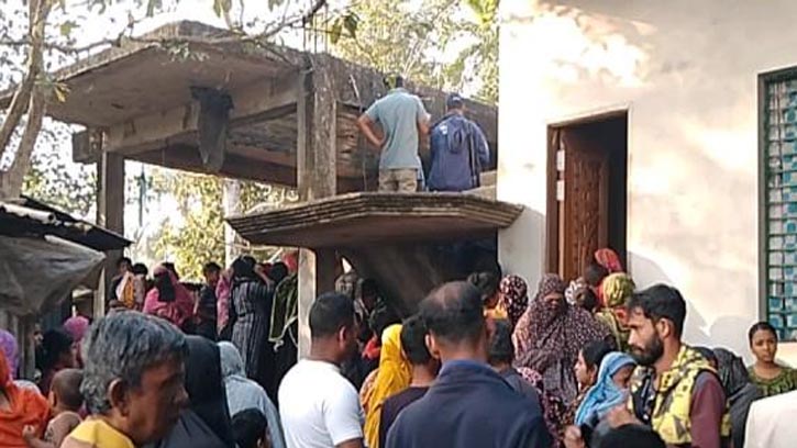 সন্তানকে হত্যা করে পরকীয়া প্রেমিকের সঙ্গে পালিয়ে গেলেন মা