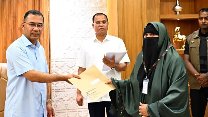 শহীদ ও আহত ১০ পরিবারের সদস্যদের সরকারি চাকরি দিলেন প্রধানমন্ত্রী