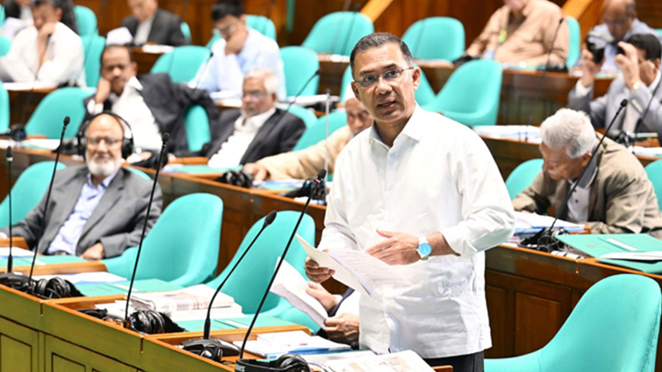 গ্যাস সংকট কমাতে এলএনজি সরবরাহ বাড়ানোর উদ্যোগ: প্রধানমন্ত্রী