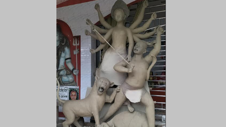 গৌরীপুরে ৫৫টি স্থায়ী-অস্থায়ী মন্ডপে চলছে দুর্গাপূজার প্রস্তুতি