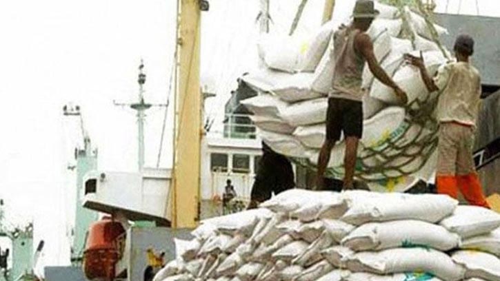 সরকার আরও দুই লাখ টন সার আমদানি করছে