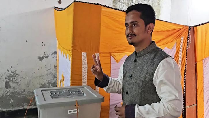 পেশিশক্তি নয়, পেশাদার প্রশাসন চাই: সারজিস আলম