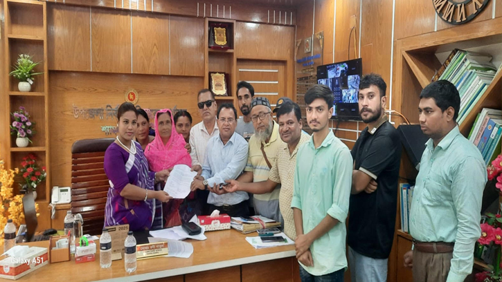 শ্যামনগরের জলাবদ্ধতা নিরসনে ইউএনও বরাবর স্মারকলিপি 