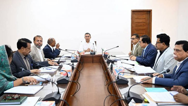 ‘২৫ কোটি বৃক্ষরোপণ’ ও ‘সুস্বাস্থ্যের বাংলাদেশ’ কর্মসূচির অগ্রগতি সভা