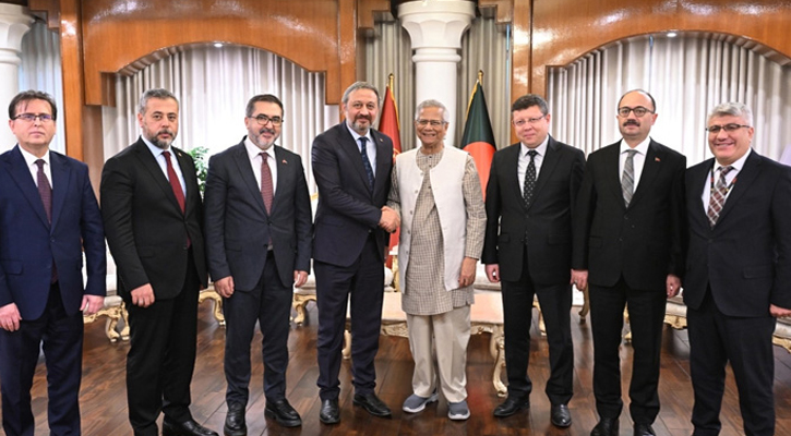প্রধান উপদেষ্টার সঙ্গে বৈঠকে বাংলাদেশের উন্নয়নের প্রশংসা তুর্কি প্রতিনিধিদলের