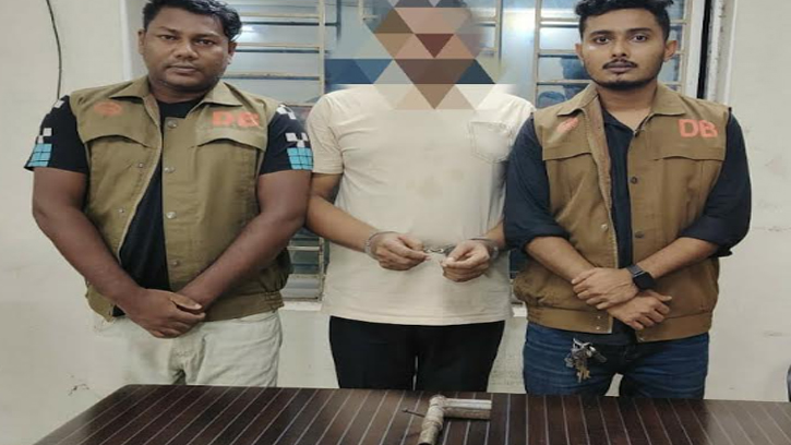 নোয়াখালীতে আ.লীগ নেতা পাইপগানসহ গ্রেপ্তার