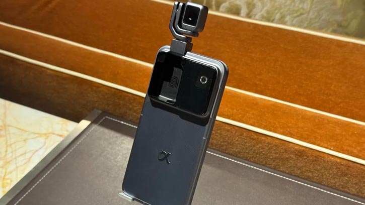 এমডব্লিউসিতে প্রযুক্তি বিশ্ব দেখালো ভবিষ্যতের স্মার্ট ডিভাইস