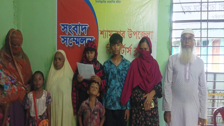 স্বামী হত্যার বিচার দাবিতে শ্যামনগরে স্ত্রীর সংবাদ সম্মেলন