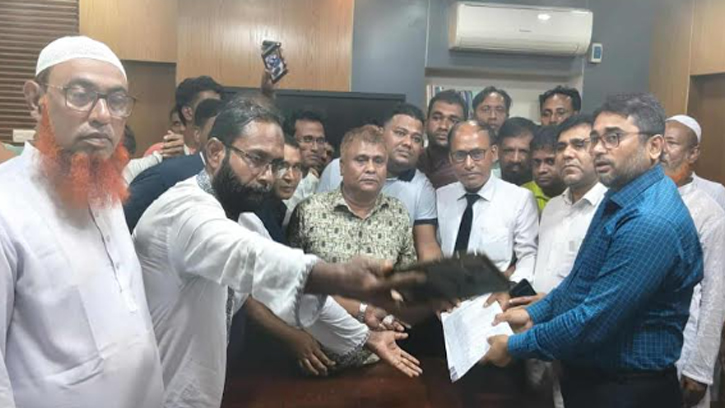 আসন পূর্ণবিন্যাসের বিভক্ত ৩ ইউনিয়ন ফিরিয়ে আনতে স্মারকলিপি প্রদান