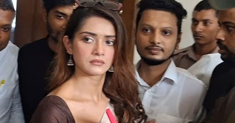 শাড়ি নিয়ে প্রতারণার মামলা: তানজিন তিশার জামিনের মেয়াদ বাড়ল