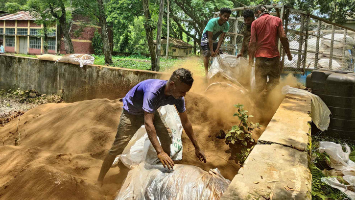 শ্রীমঙ্গলে চা বোর্ডের অভিযানে চা কারখানা সীলগালা