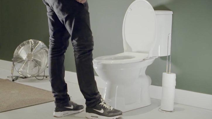 টয়লেট সিট থেকে ছড়াতে পারে যেসব রোগ