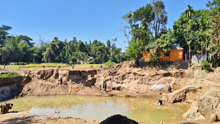 অবৈধ বালু উত্তোলন: জাফলংয়ে এক আসামি গ্রেফতার