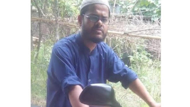 চাঁদপুরে জ্বরের রোগীকে কুকুরের ভ্যাকসিন, সেই চিকিৎসককে সন্দ্বীপে বদলি