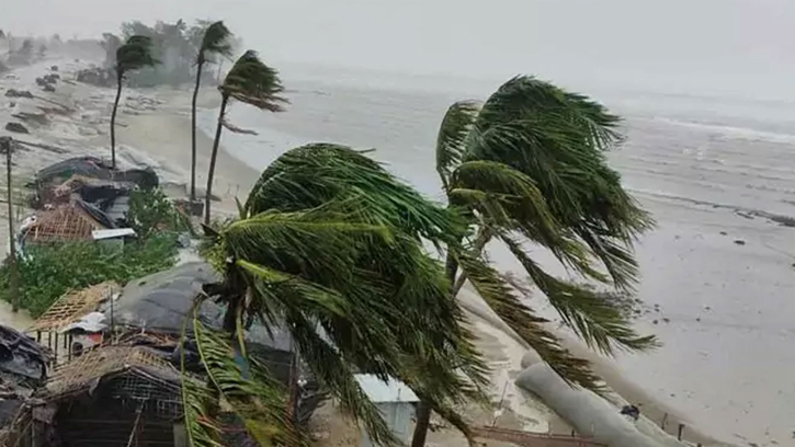 লঘুচাপের প্রভাবে সাত অঞ্চলে ঝোড়ো হাওয়াসহ বৃষ্টির পূর্বাভাস