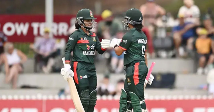 অস্ট্রেলিয়ার কাছে হোয়াইটওয়াশ, ব্যাটিংয়ে উন্নতি দেখছেন বাংলাদেশের কোচ