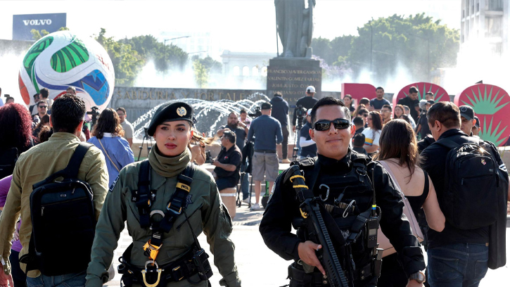 বিশ্বকাপ ঘিরে কঠোর নিরাপত্তা, মেক্সিকোতে ১ লাখ সদস্য মোতায়েন