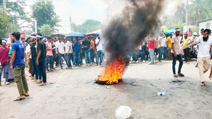 ঢাকার সঙ্গে ২১ জেলার যান চলাচল বন্ধ
