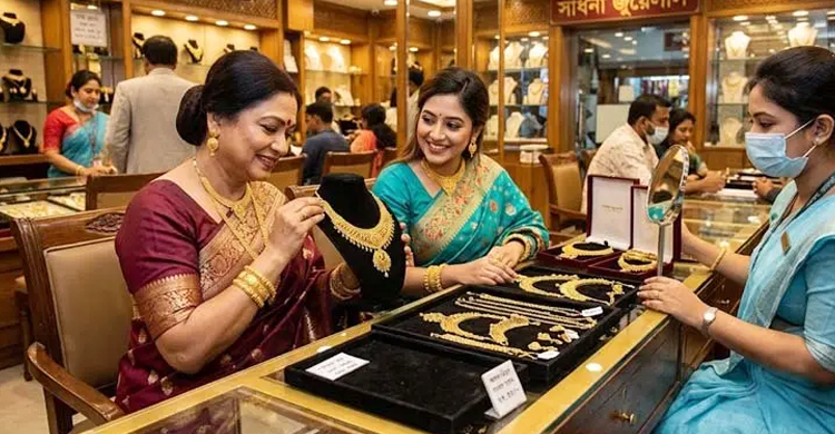 আবার কমল সোনার দাম, ভরিতে কমেছে ৩ হাজার ৩২৪ টাকা