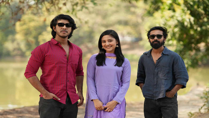 আসছে ঈদে তৌসিফ-নিহাকে নিয়ে রাখির ' প্রেমাতাল '