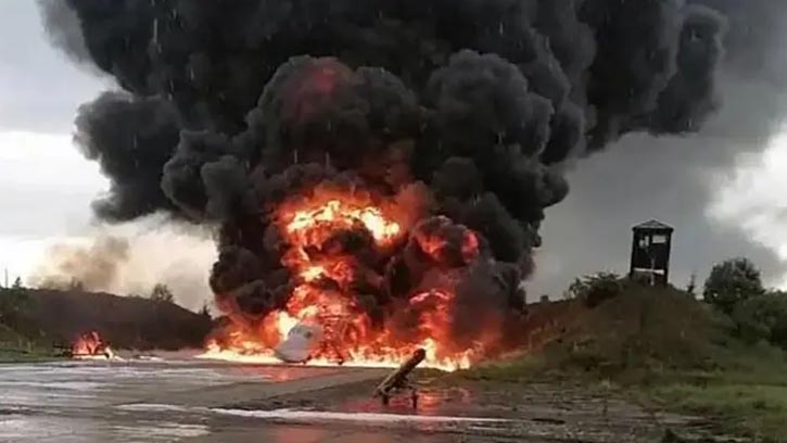 ড্রোন হামলায় রাশিয়ার জ্বালানি খাতে বড় ধাক্কা