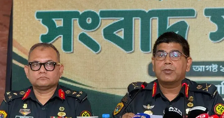 কারাগার ভেঙে পালানো ৬৯০ বন্দি এখনো ধরাছোঁয়ার বাইরে