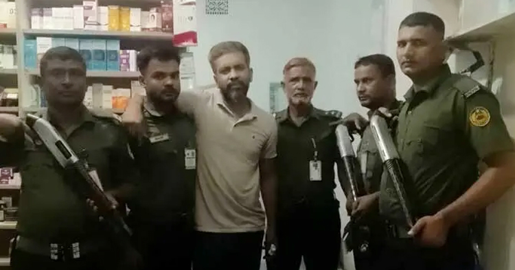 কুড়িল থেকে অপহরণের পর জঙ্গলে ফেলে গেল চিকিৎসককে, উদ্ধার করল আনসার