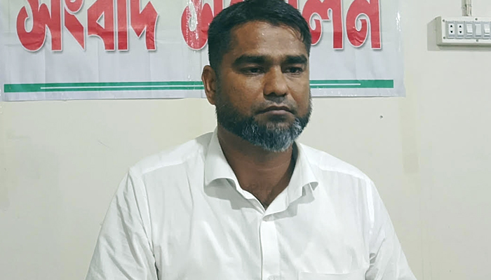 গাজীপুরের স্বেচ্ছাসেবক নেতা রাজিবুল আলম বেপারীর সংবাদ সম্মেলন