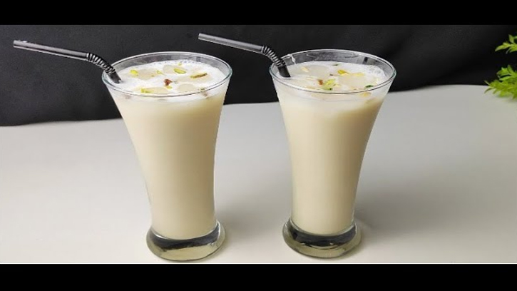 রমজানে পুষ্টি ও স্বাদের দইয়ের লাচ্ছি