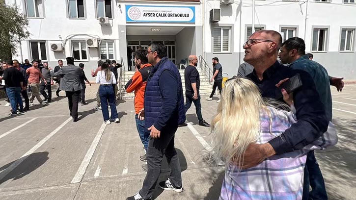 বন্দুক হামলায় তুরস্কে ৮ শিক্ষার্থী নিহত