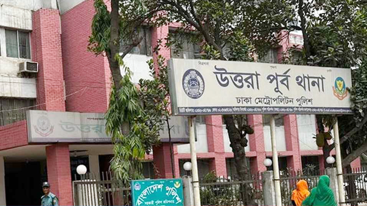 উত্তরায় দাঁড়িয়ে থাকা পথচারীর ওপর উঠে গেলো ট্রাক, নিহত ৩