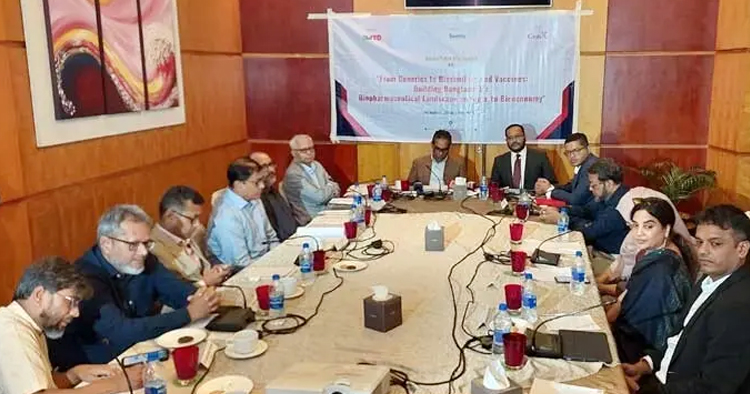 ভ্যাকসিন ও বায়োসিমিলার উৎপাদনে স্বনির্ভর হতে জাতীয় কৌশল করবে সরকার