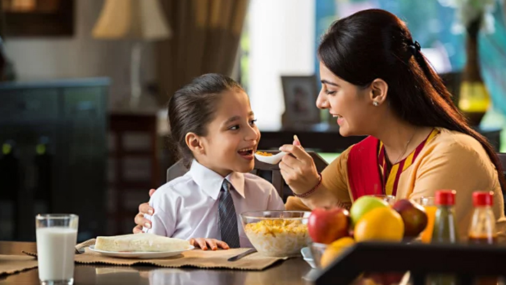 শিশুদের সকালে খালি পেটে কোন খাবার না দেওয়া উচিত