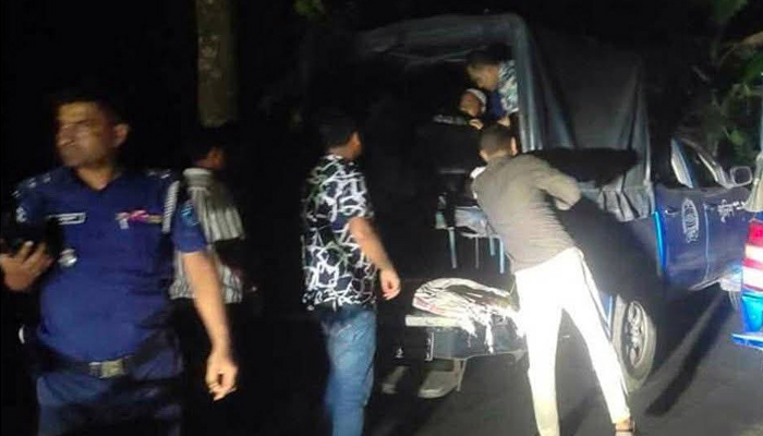 শ্রীপুরে পুলিশের ওপর দফায় দফায় হামলা, শীর্ষ সন্ত্রাসী সুমনকে ছিনিয়ে নিয়েছে দুর্বৃত্তরা