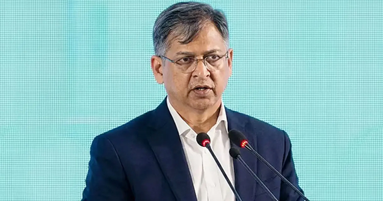 সংবিধানের ৭০ অনুচ্ছেদে পরিবর্তনের কথা জানালেন স্বরাষ্ট্রমন্ত্রী