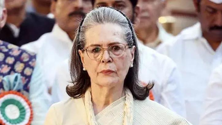 কংগ্রেস নেত্রী সোনিয়া গান্ধী হাসপাতালে ভর্তি