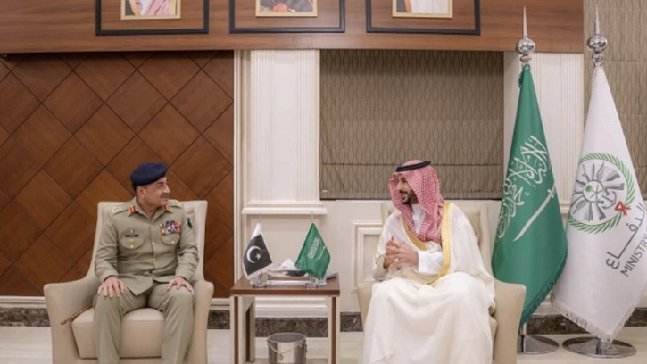 ইরান ইস্যুতে সৌদি আরব-পাকিস্তান সামরিক বৈঠক অনুষ্ঠিত