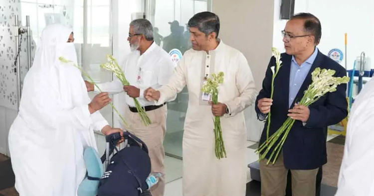 হজ শেষে দেশে ফিরেছেন ৬ হাজারের বেশি হাজি, সৌদিতে মৃত্যু ৩৭ জনের