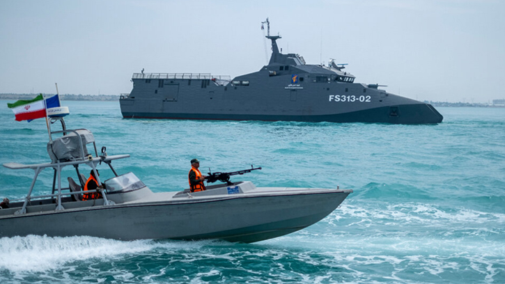 হরমুজ প্রণালিতে জাহাজে গুলি চালাল আইআরজিসি